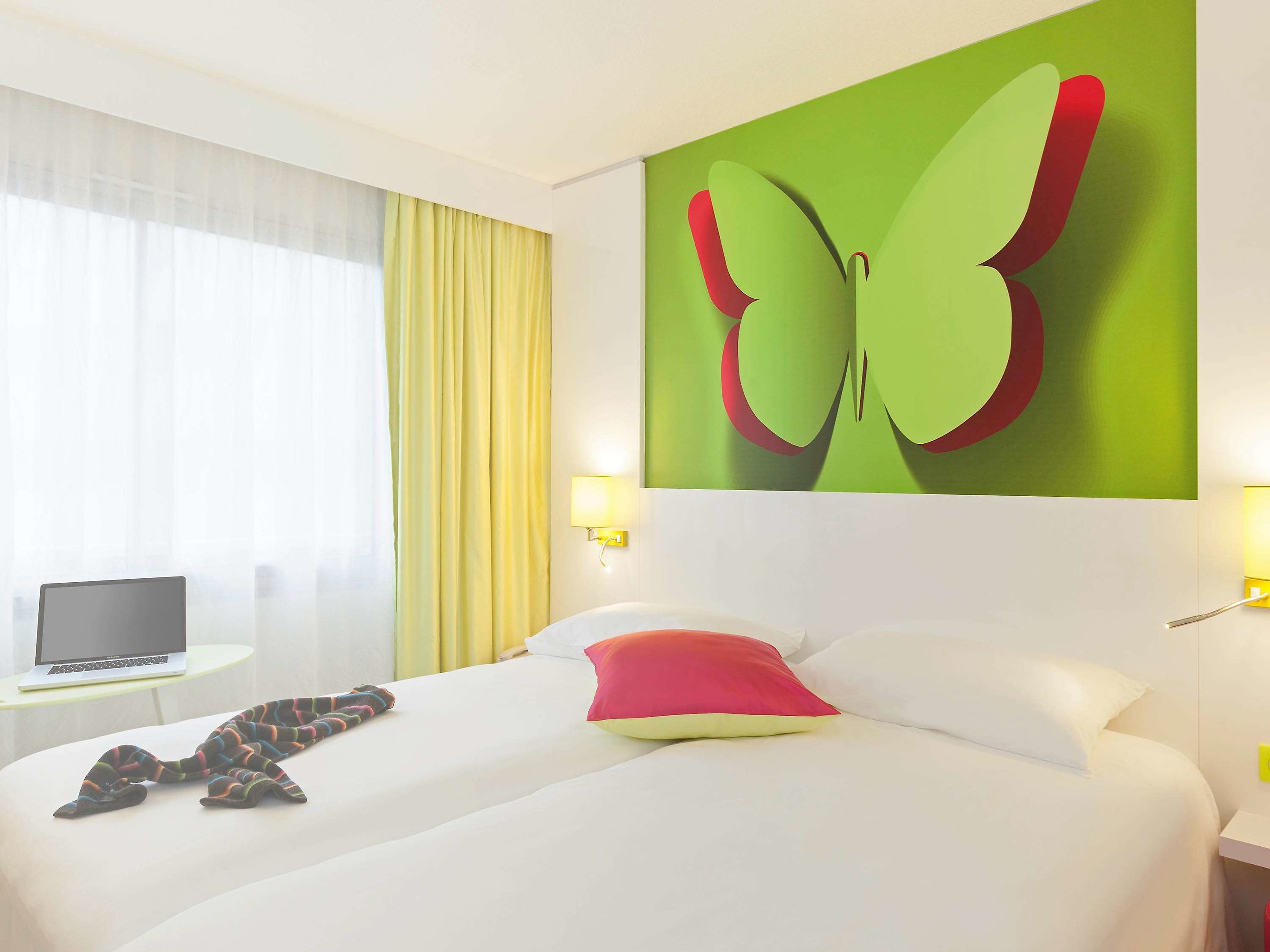 ibis styles bordeaux st medard hotel
