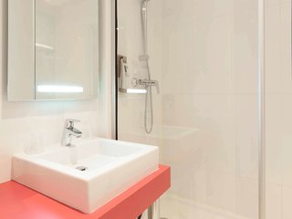 ibis styles bordeaux st medard hotel