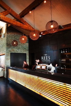 the rees hotel and luxury apartments