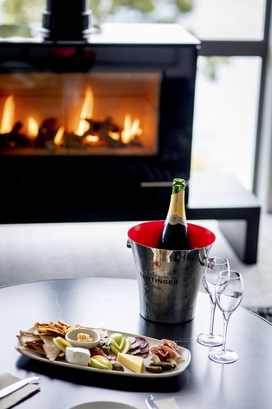 the rees hotel and luxury apartments