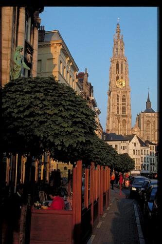 ibis budget antwerpen port