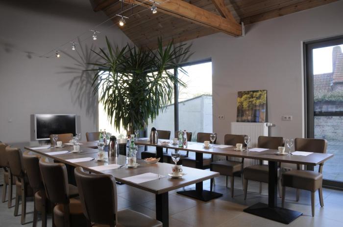 t oud gemeentehuis poelkapelle