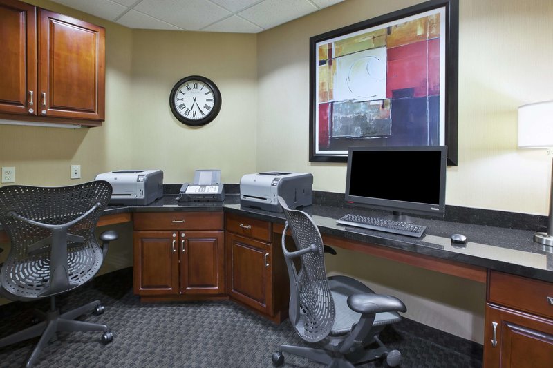 hampton inn and suites wichita northeast
