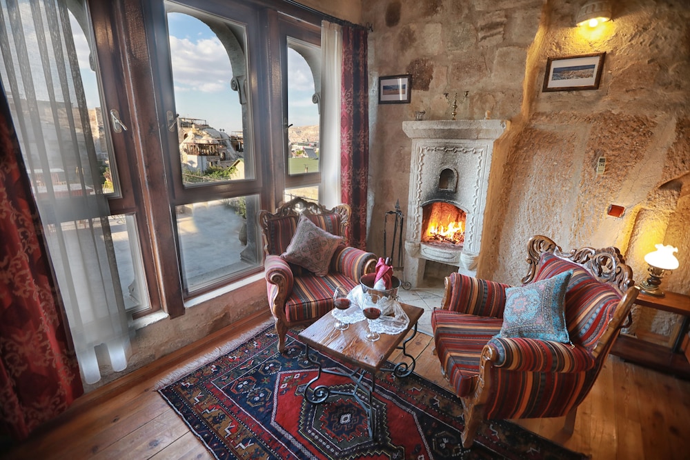 travellers cave hotel