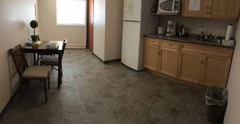 nettys nest visitor lodge