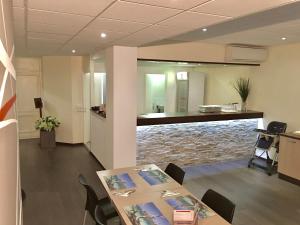 Hotel Le Paris,New Caledonia>>Baie Des Citrons,3 star