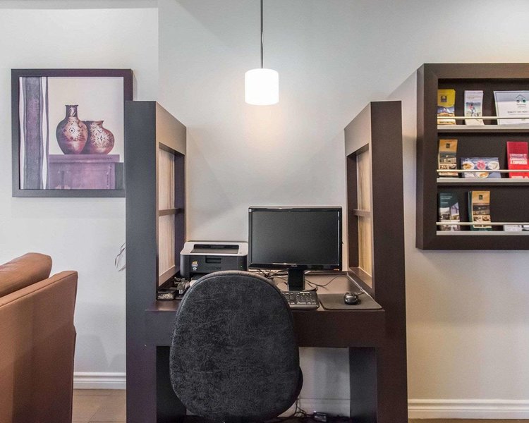 quality inn mont laurier