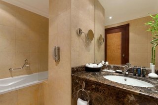 wyndham grand regency doha