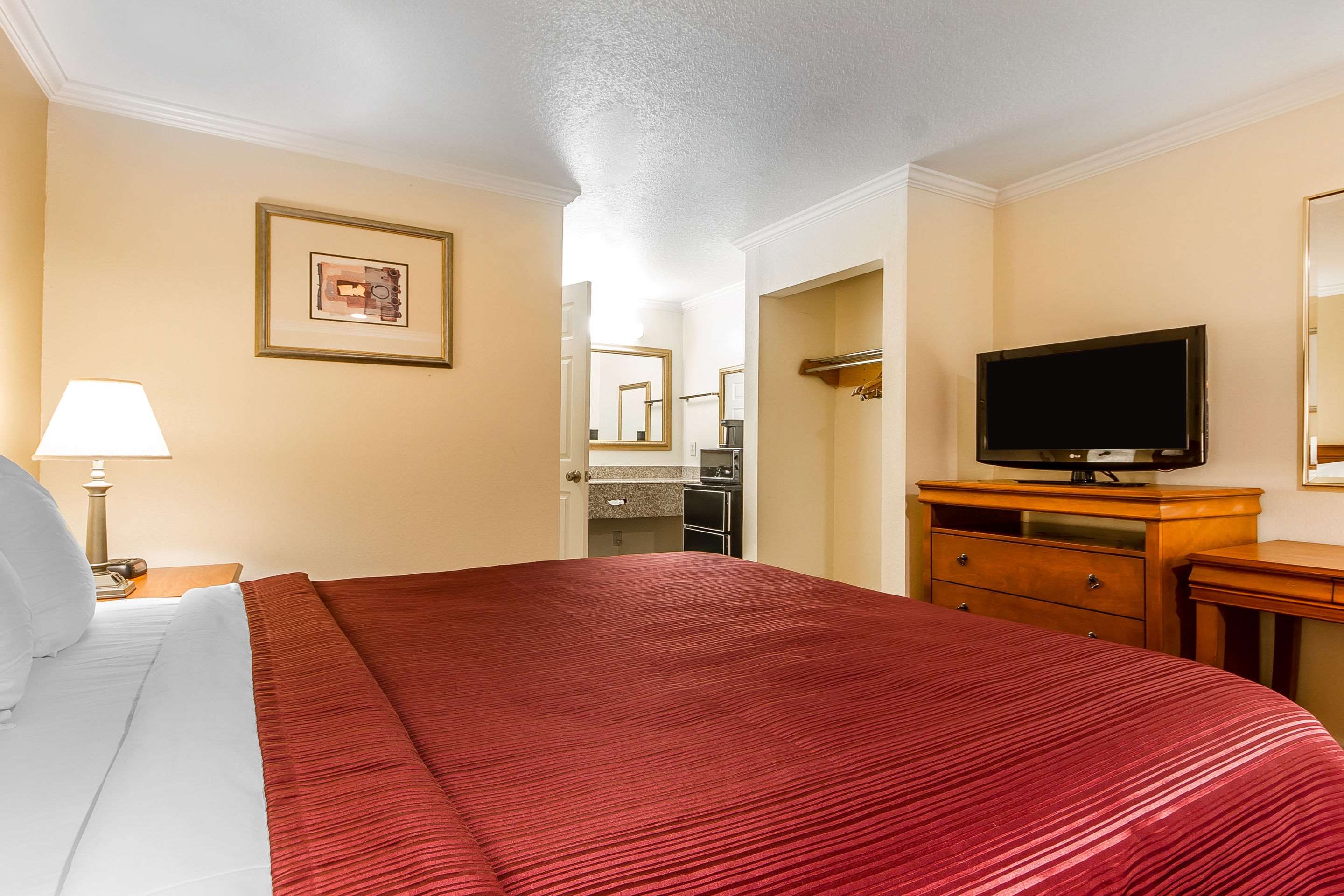 quality inn and suites gilroy