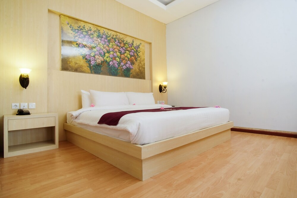 puri saron senggigi hotel