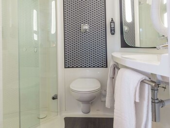 ibis ciboure st jean de luz hotel