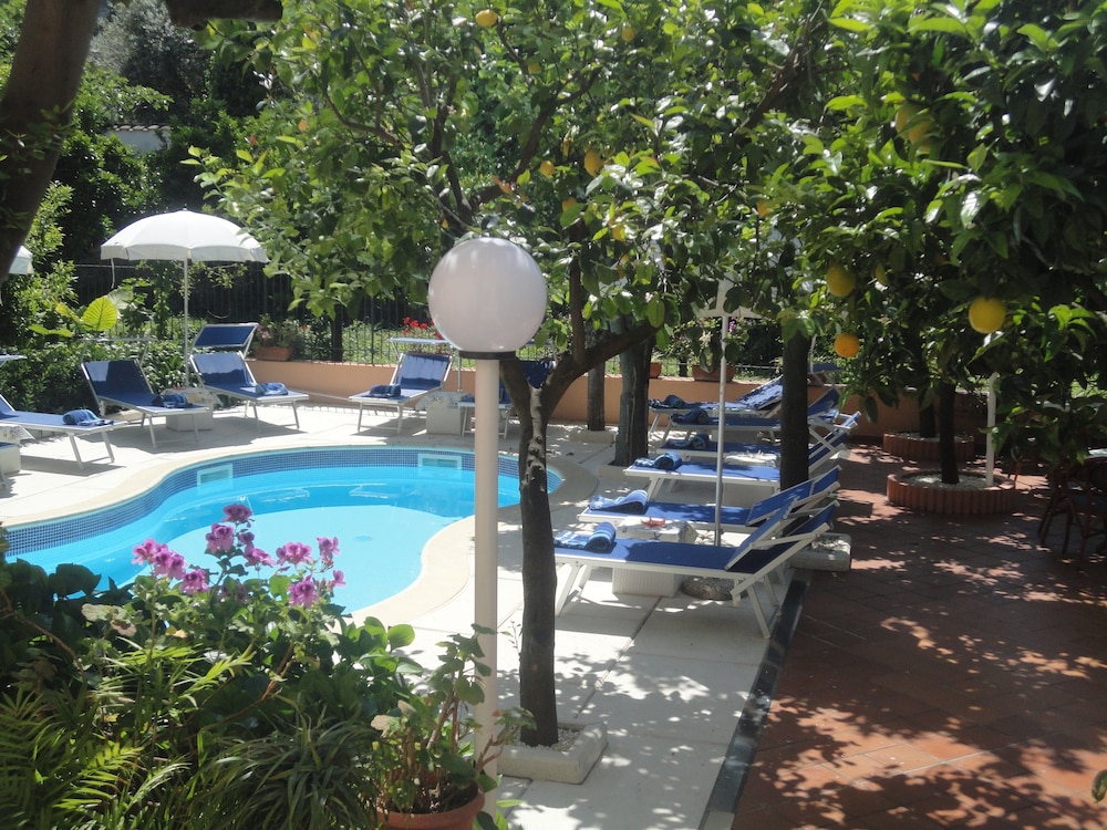 hotel regina sorrento