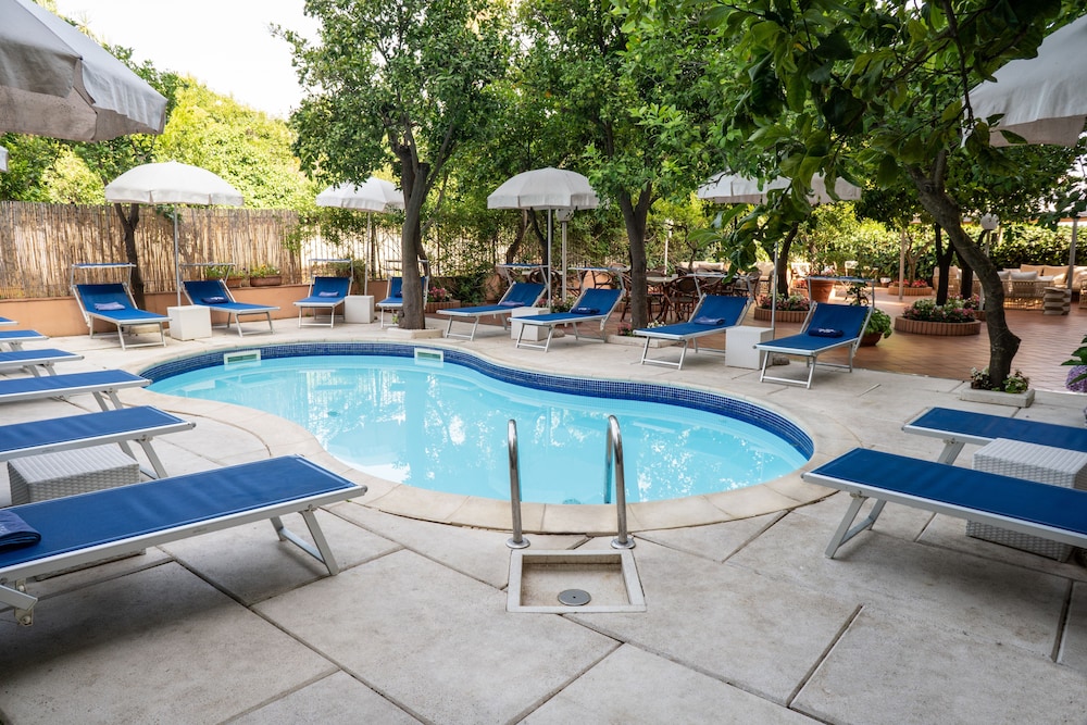 hotel regina sorrento