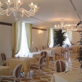Grand Hotel Angiolieri,Near Campania Mineralogical Museum,5 star