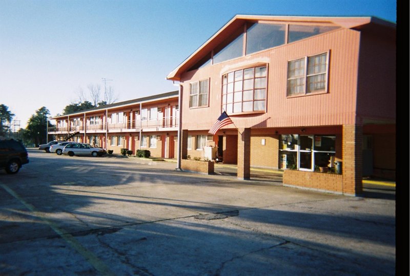 briarwood motel valdosta
