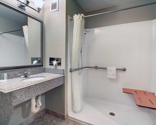 Comfort Inn And Suites,Jackson>>Clinton,3 star