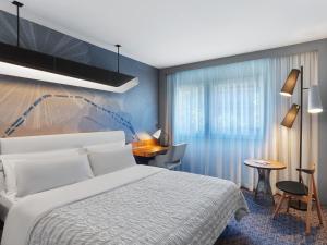Le Meridien Etoile Hotel,Batignolles>>Arc De Triomphe,4 star