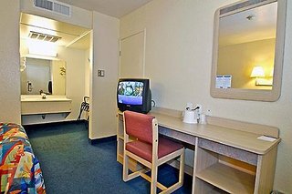 Motel 6 Fredericksburg, Va - North,Fredericksburg>>Falmouth,2 star