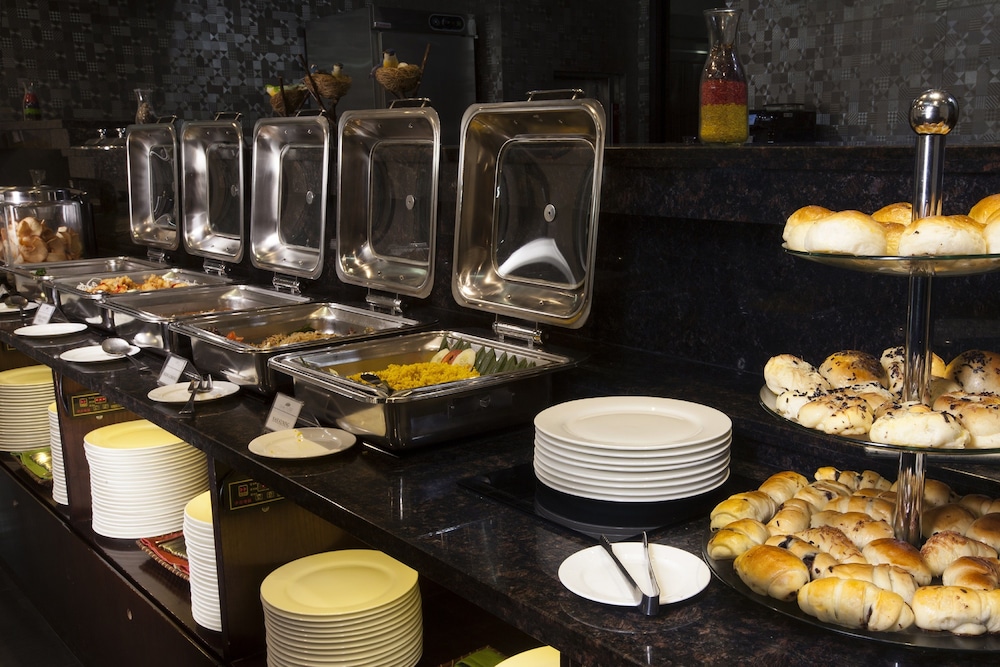 oak tree urban jakarta