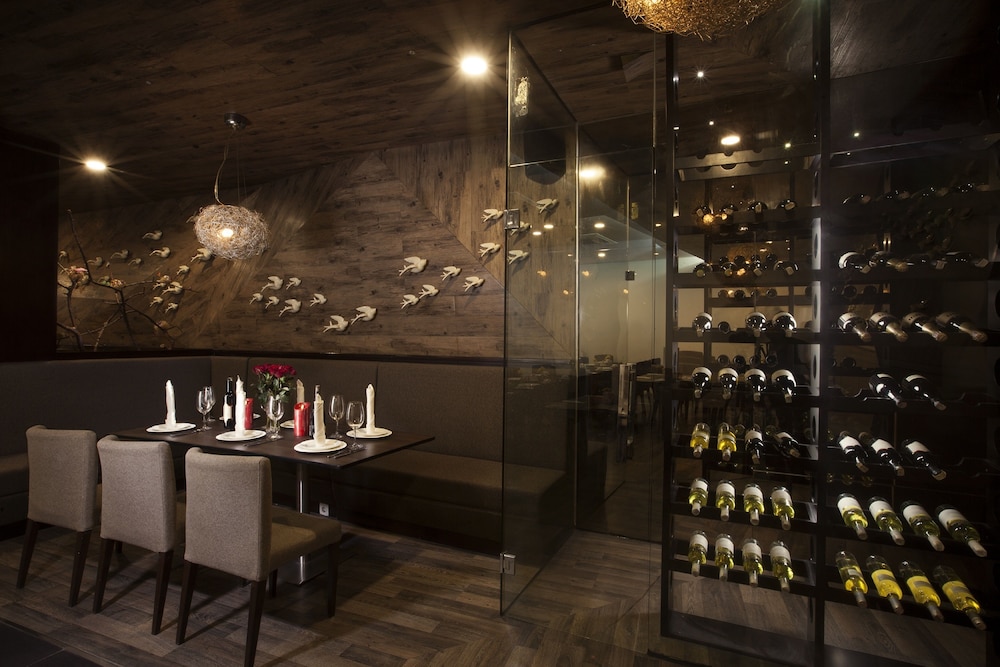 oak tree urban jakarta