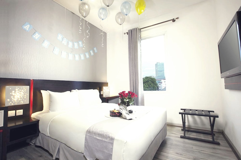 oak tree urban jakarta