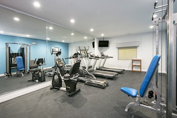 holiday inn express and suites houston intercontinental arpt