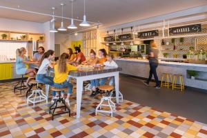 stayokay maastricht hostel