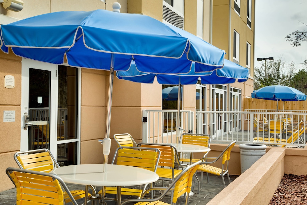 fairfield inn and suites lake city