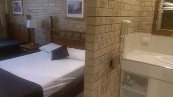 pacific paradise motel