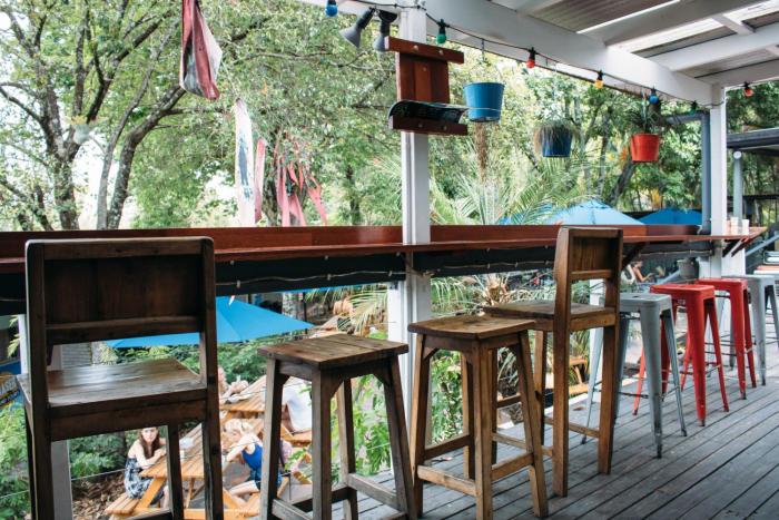 nomads noosa backpackers hostel