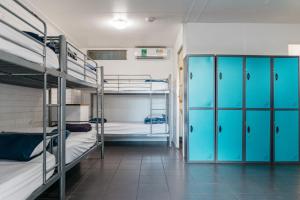 nomads noosa backpackers hostel