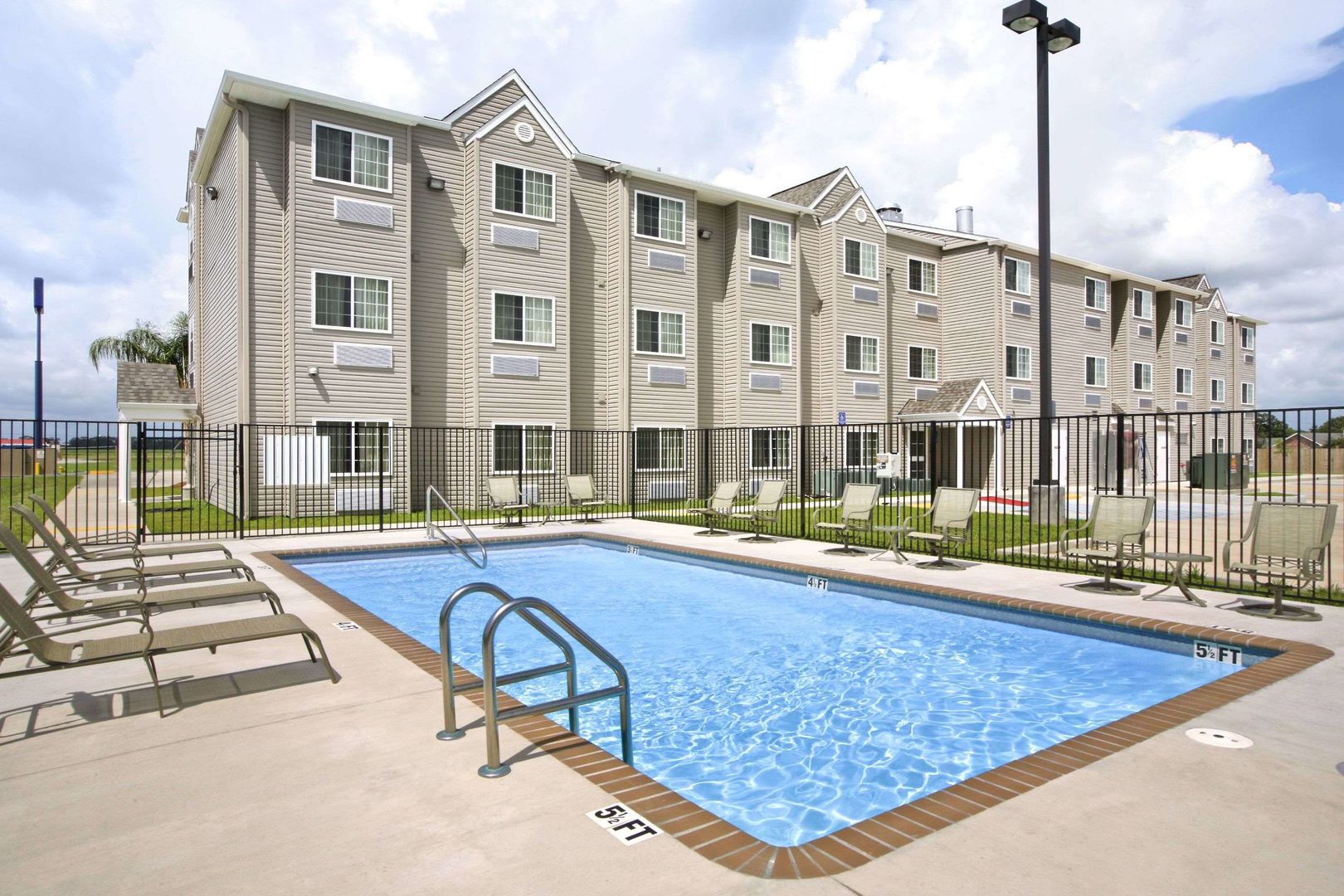 studio 6 suites breaux bridge la