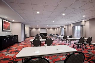 Hampton Inn & Suites Roanoke Airport,Wirtz>>Roanoke,3 star