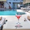 bella vista hotel by checkin