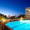 bella vista hotel by checkin