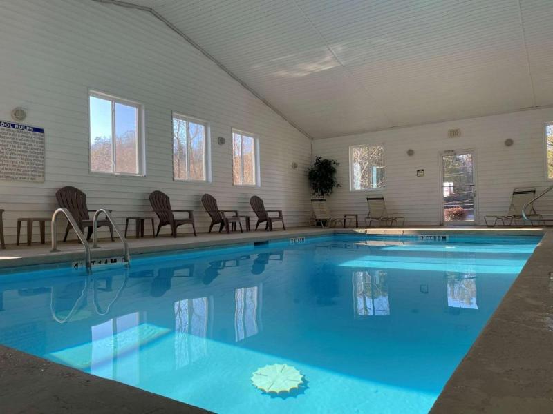 Clarion Pointe-Dillard Near Blue Ridge Mountains,Helen>>Dillard,3 star
