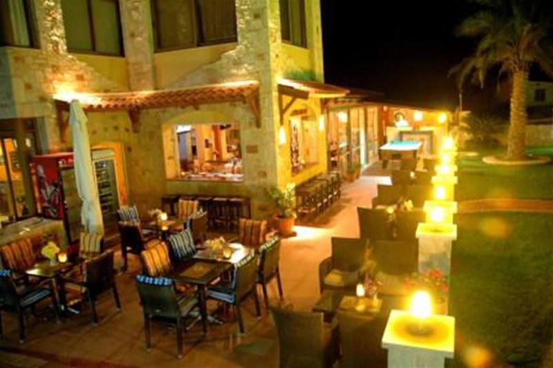 danelis studios and apartments