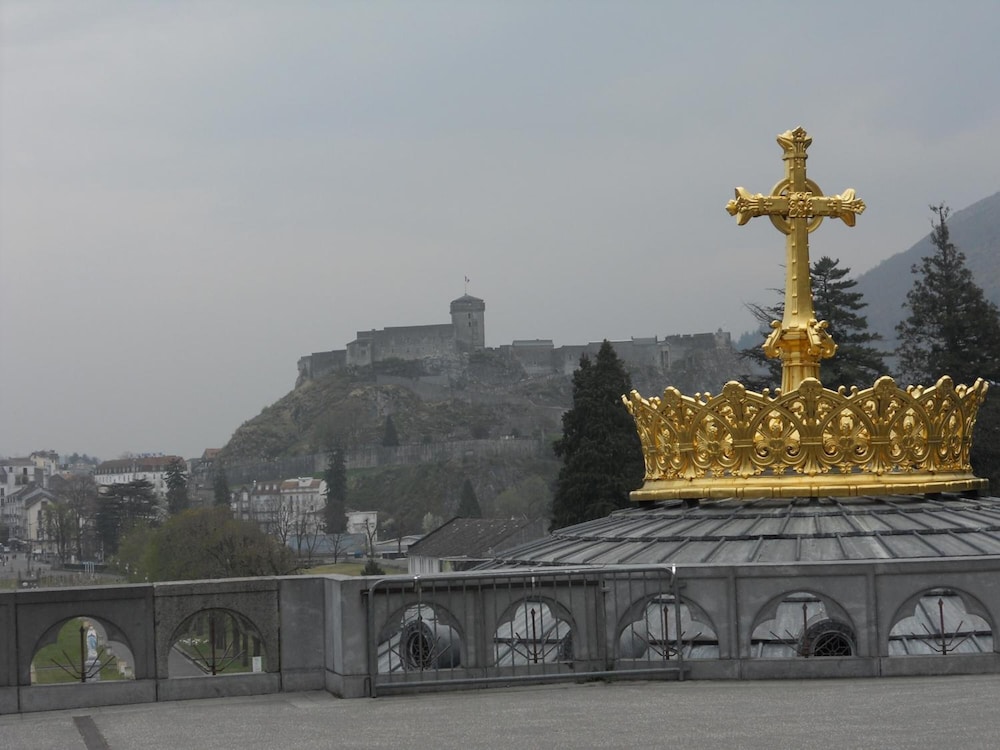 lourdes