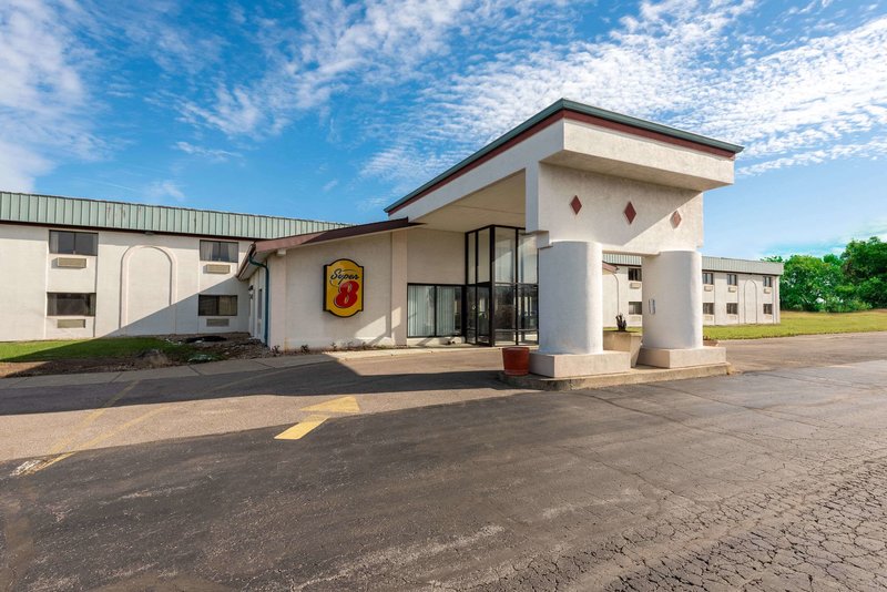 super 8 by wyndham cleveland