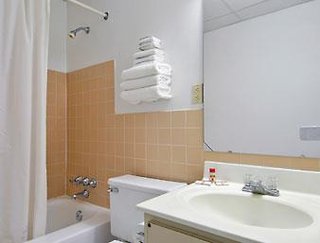 super 8 by wyndham cleveland