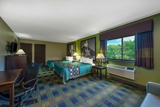 super 8 by wyndham cleveland