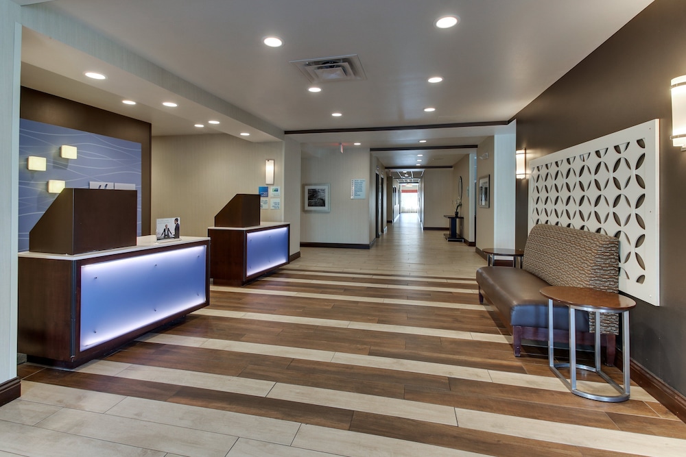 holiday inn express cheektowaga north east by ihg