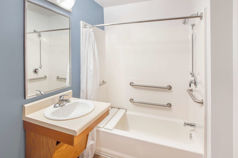 extended stay america select suites fayetteville i 49