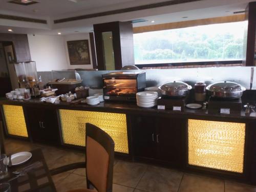hotel legend sarovar portico baddi