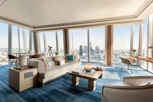 Shangri-La The Shard, London,East London>>London,5 star