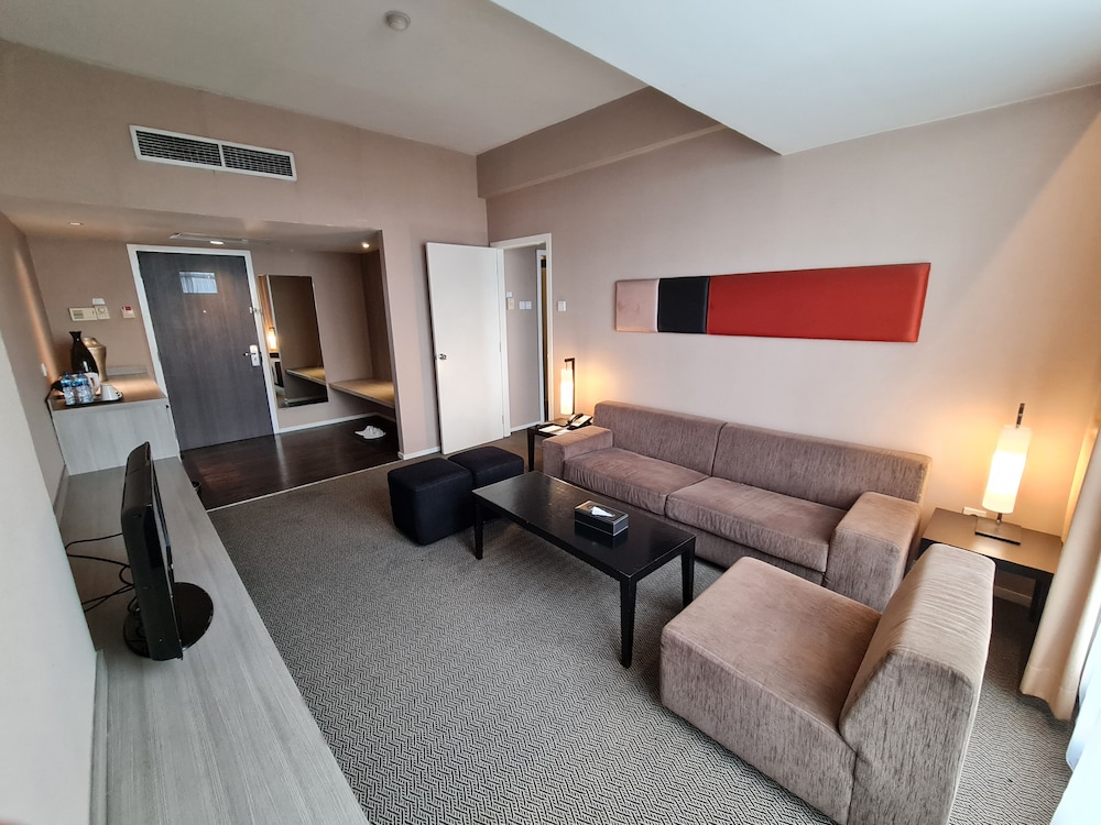 grand zuri jababeka cikarang