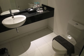 grand zuri jababeka cikarang