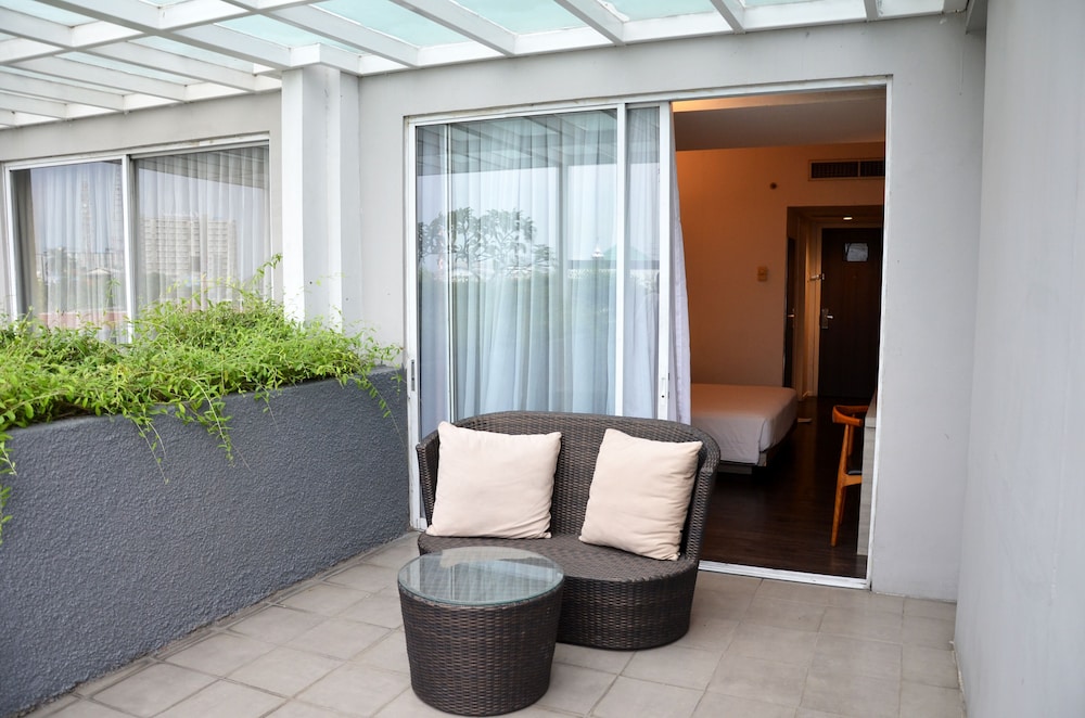 grand zuri jababeka cikarang