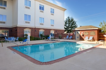 holiday inn express and suites abilene by ihg
