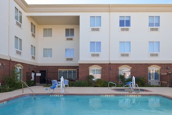 holiday inn express and suites abilene by ihg